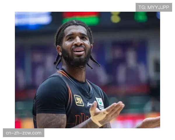 克里斯单场42分火力全开 外援得分爆发力得到展现 克里斯单场42分火力全开 外援得分爆发力得到展现